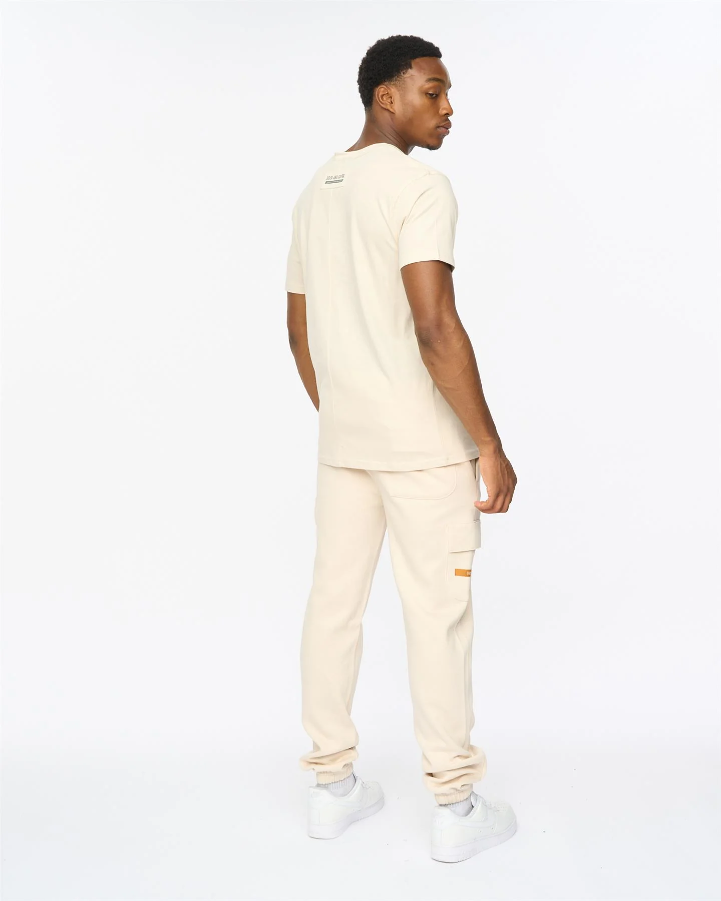 Adamsberg T-Shirt Off White - Image 5