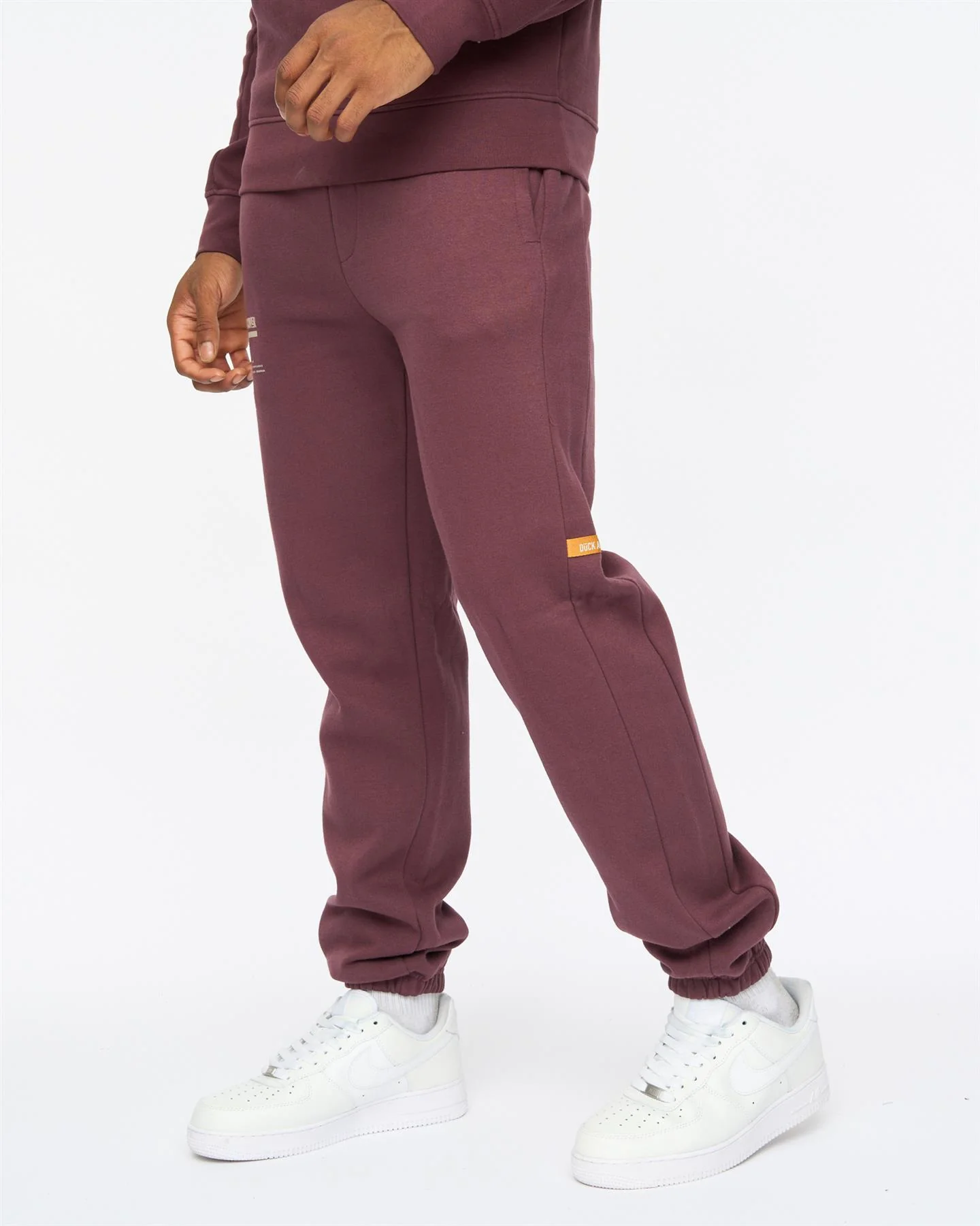 Applewold Joggers Raisin - Image 3